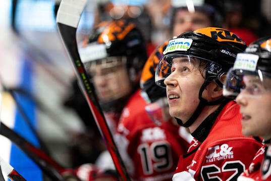 Örebros Robert Leino deppar