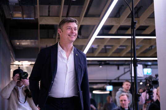 Head coach Jon Dahl Tomasson of the Swedish national