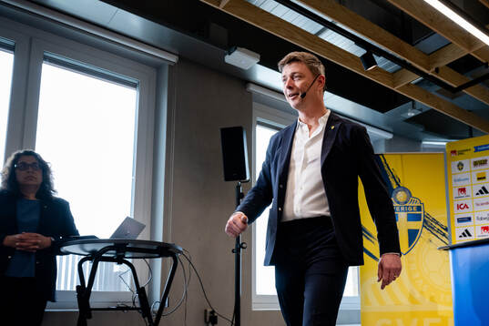 Head coach Jon Dahl Tomasson of the Swedish national