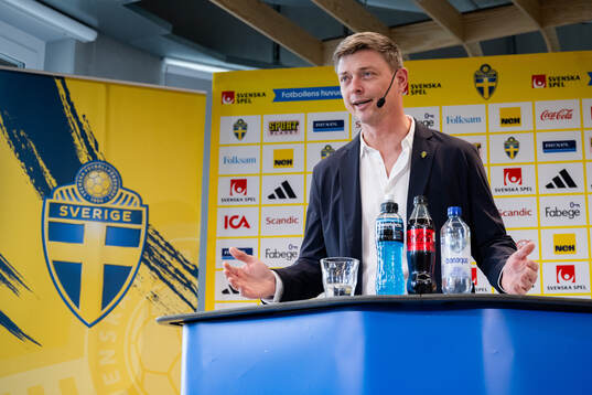 Head coach Jon Dahl Tomasson of the Swedish national