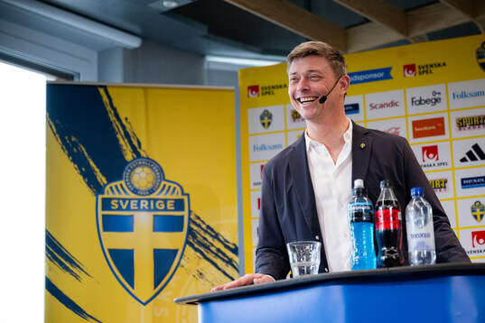 Head coach Jon Dahl Tomasson of the Swedish national