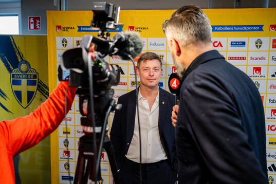 Head coach Jon Dahl Tomasson of the Swedish national