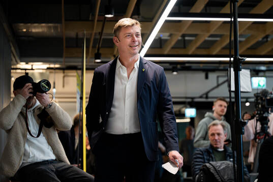 Head coach Jon Dahl Tomasson of the Swedish national