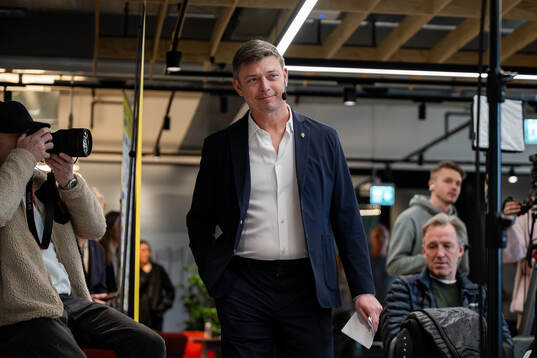 Head coach Jon Dahl Tomasson of the Swedish national