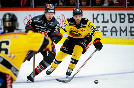 Örebros Christopher Mastomäki och Luleås Einar