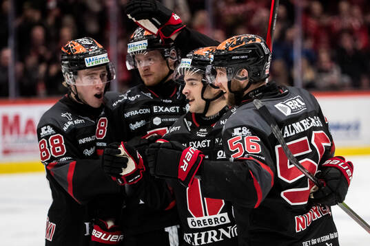 Örebros Danick Martel jublar