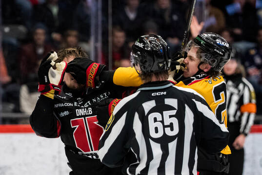 Örebros William Wikman och Luleås Oskari Laaksonen