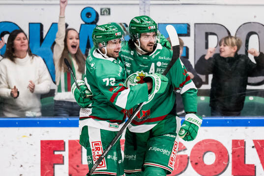 Rögles Daniel Zaar och Dennis Everberg jublar