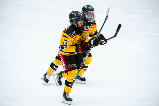Luleås Jenna Pirttijärvi jublar