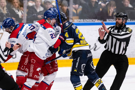 Oskarshamns Gustaf Westlund och HV71s Oscar Fisker Molgaard