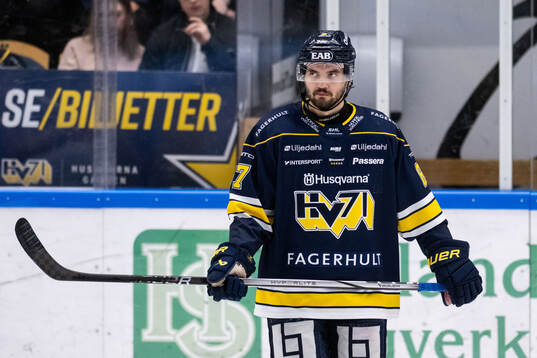 HV71s Oliwer Kaski deppar