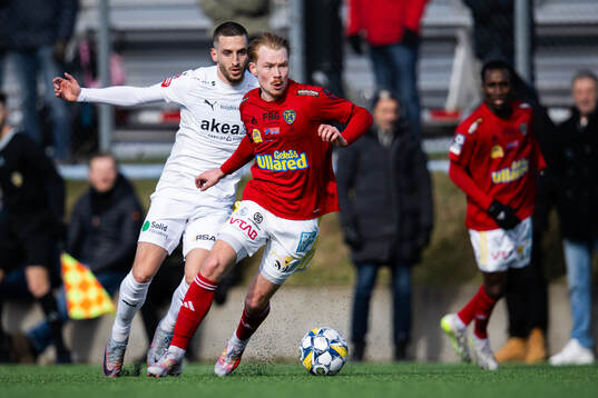 Helsingborgs Arian Kabashi jagar Falkenbergs Linus