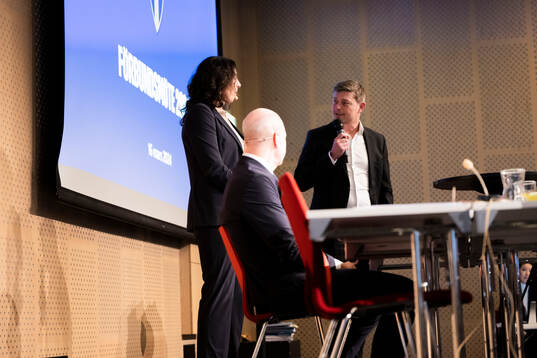 Andrea Möllerberg, generalsekreterare, Fredrik Reinfeldt,