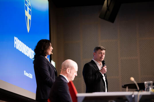 Andrea Möllerberg, generalsekreterare, Fredrik Reinfeldt,