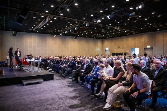 Andrea Möllerberg, generalsekreterare, Fredrik Reinfeldt,