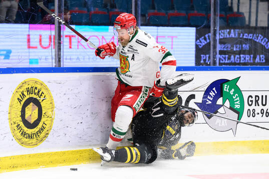 Moras Kristoffer Gunnarsson och AIKs Daniel Muzito-Bagenda