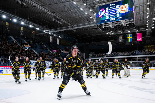 AIKs Christoffer Björk jublar