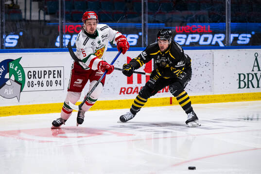 Moras Fred Nilsson och AIKs Branden Troock