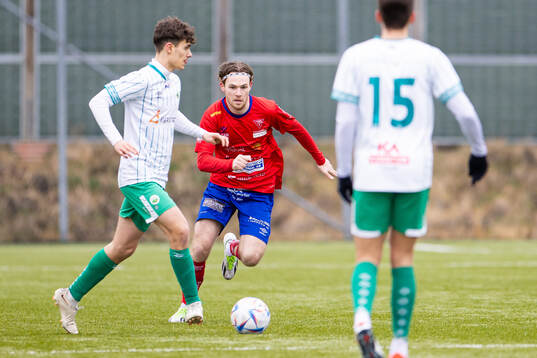 Bläddra bland fler bilder av Fotboll, Träningsmatch, Tvååker - Västra Frölunda