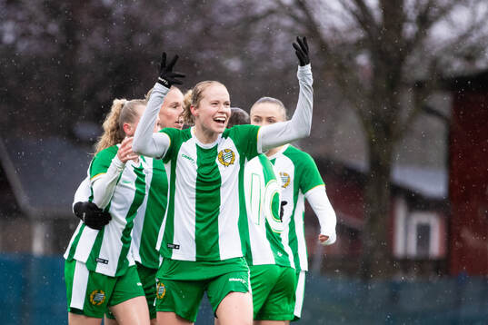 Hammarbys Julie Blakstad jublar