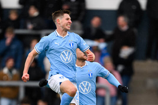 Malmö FFs Lasse Berg Johnsen jublar