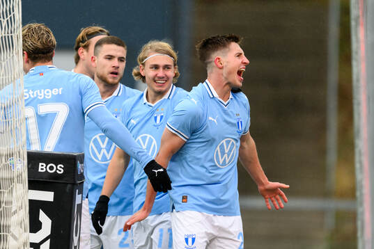 Malmö FFs Lasse Berg Johnsen jublar