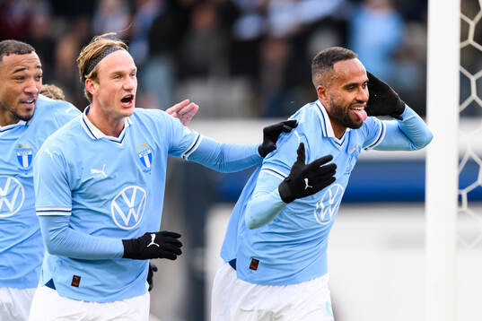 Malmö FFs Erik Botheim och Isaac Kiese Thelin jublar