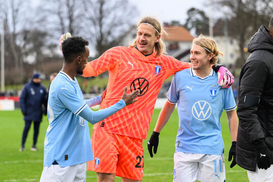 Malmö FFs Taha Ali, målvakt Johan Dahlin och Sebastian