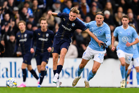 Halmstads Albin Ahlstrand och Malmö FFs Erik Botheim