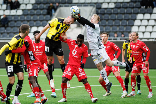 Bläddra bland fler bilder av Fotboll, Träningsmatch, Häcken - Elfsborg