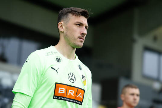 BK Häckens målvakt Andreas Linde innan träningsmatchen i