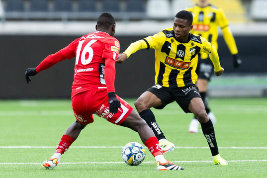 Elfsborgs Timothy Ouma och Häckens Akoua Romeo Amane
