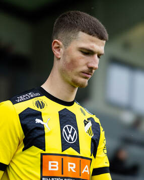 Häckens Nikola Zecevic innan träningsmatchen i fotboll