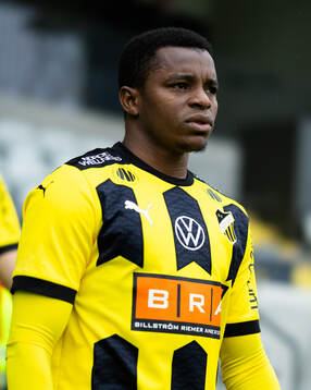 Häckens Abdulrazaq Ishaq innan träningsmatchen i fotboll