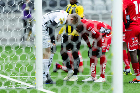 Elfsborgs målvakt Isak Pettersson har ont