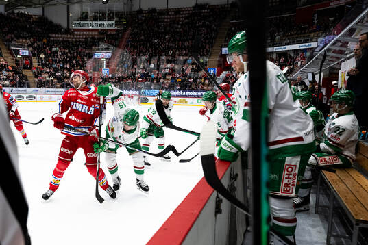 Timrås Emil Pettersson och Rögles Simon Ryfors