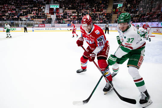 Timrås Magnus Pääjärvi och Rögles Albin Sundsvik