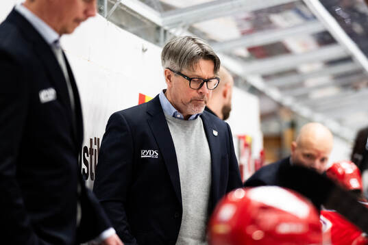 Timrås tränare Anders Karlsson deppar