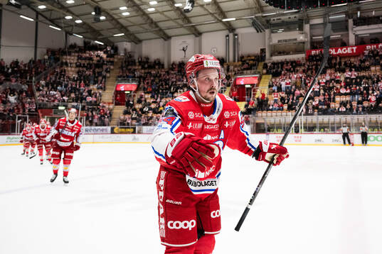 Timrås Jonathan Dahlén jublar