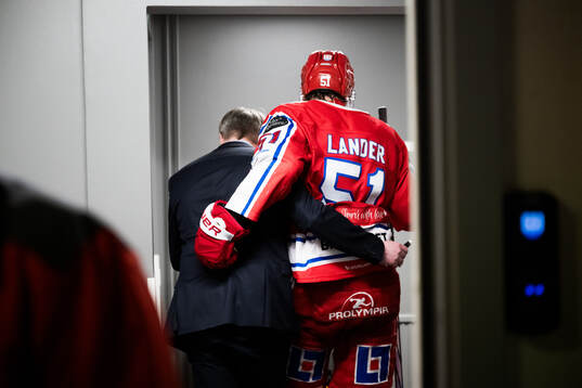 Timrås tränare Anders Karlsson och Anton Lander