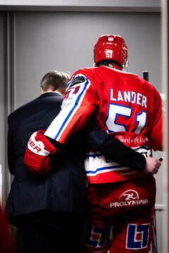 Timrås Anton Lander och tränare Anders Karlsson deppar