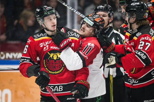 Luleås Pontus Andreasson och Örebros Danick Martel