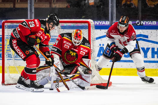 Luleås målvakt Joel Lassinantti och Örebros Christopher