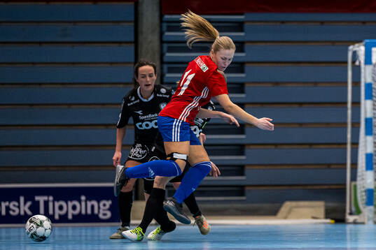 Anna Balstad Vågen of Skeid