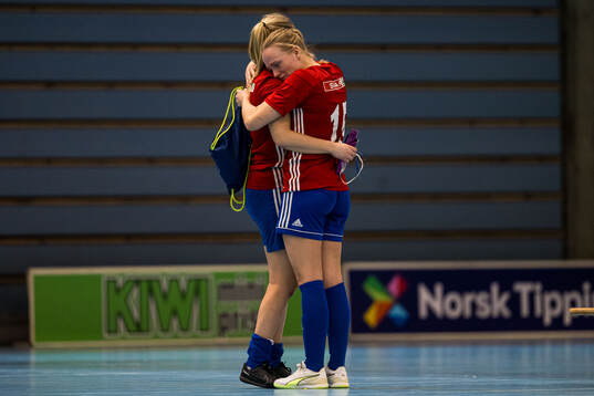 Anna Balstad Vågen and Helene Marjavara Inselseth of Skeid