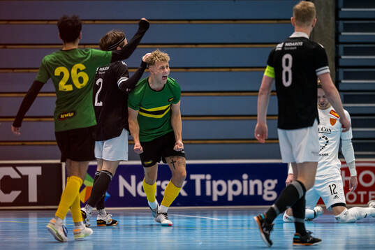 Stian Aabel of NTNUI celebrates