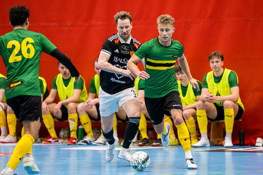 Lars Erling Killingberg of Utleira and Stian Aabel of NTNUI