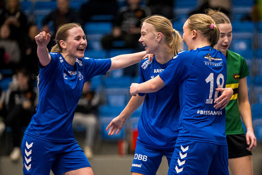 Mari Kristine Vik of Tiller celebrates