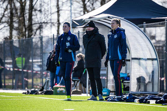 FC Rosengårds Olivia Schough, tränare Joel Kjettselberg