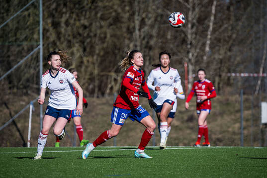FC Rosengårds Bea Sprung och Vittsjös Hannah Sjödahl